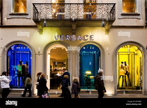 VERSACE negozi a Monza 